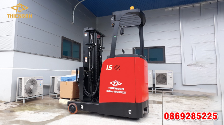 Xe nâng điện đứng lái có nhiều lợi thế vượt trội