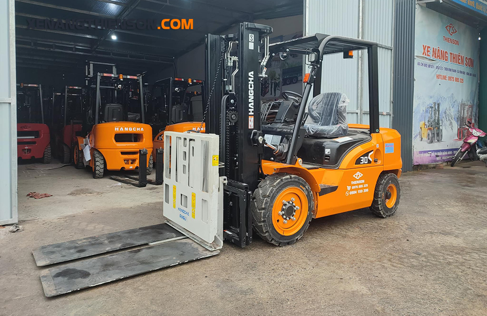 Xe nâng gắn bộ công tác Push Pull