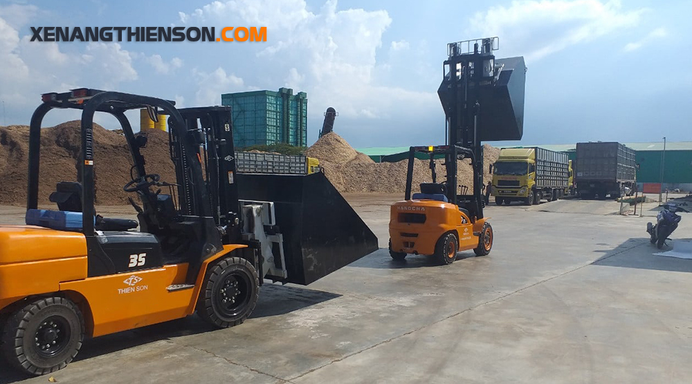 Hình ảnh thực tế xe nâng xúc lật, gắn gầu xúc Hangcha