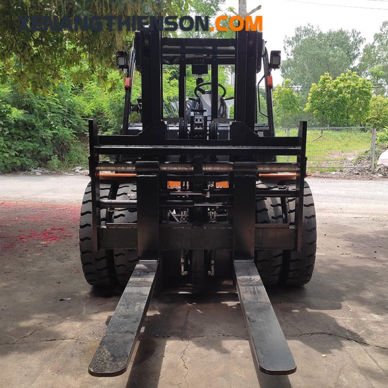 Xe nâng chui container Hangcha